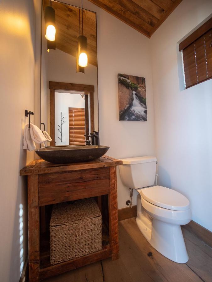 Chic Retreat Indoor Outdoor Fireplace, Private Jacuzzi, Great Location! Естес Парк Екстериор снимка